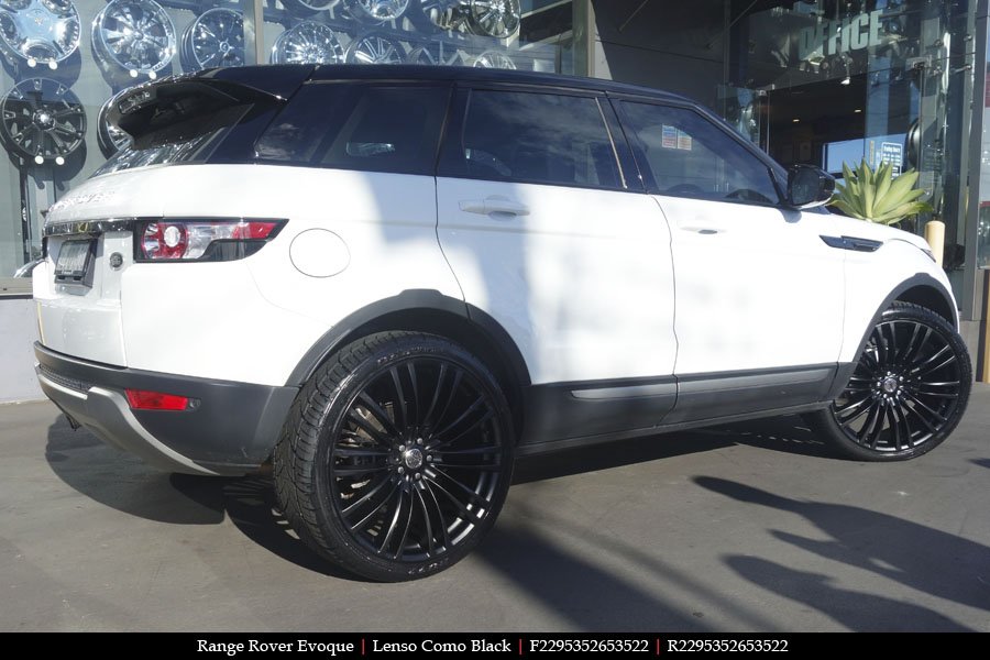 22x9.5 Lenso Como Black on RANGE ROVER EVOQUE