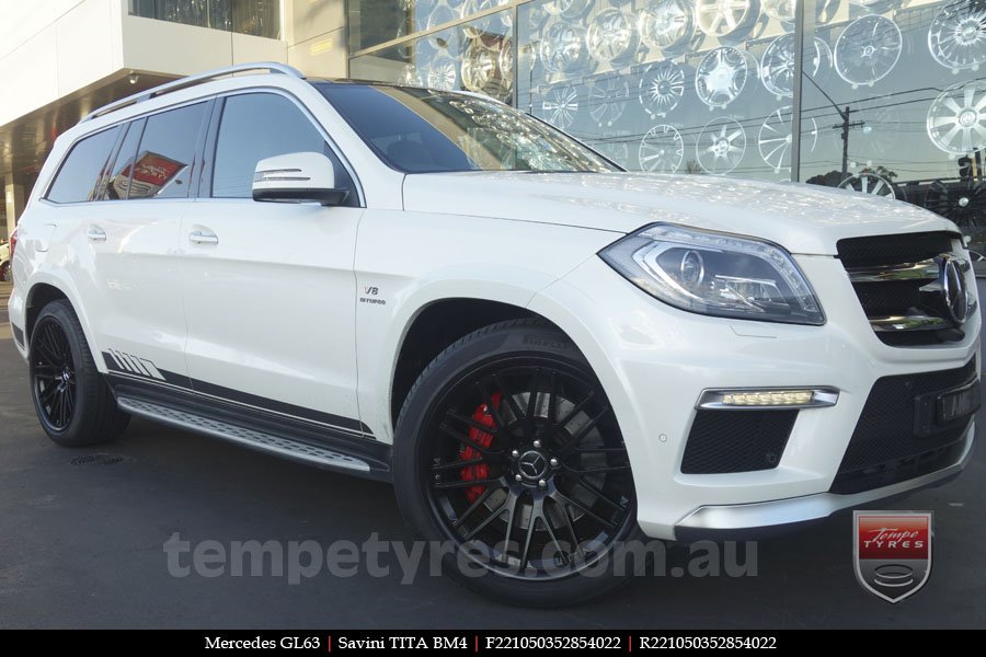 Custom Simmons Wheels on MERCEDES GL-Class