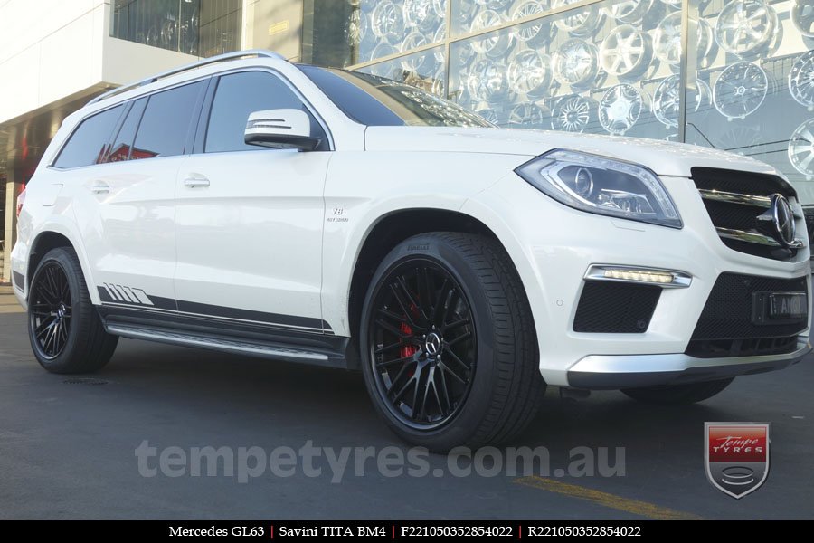 Custom Simmons Wheels on MERCEDES GL-Class