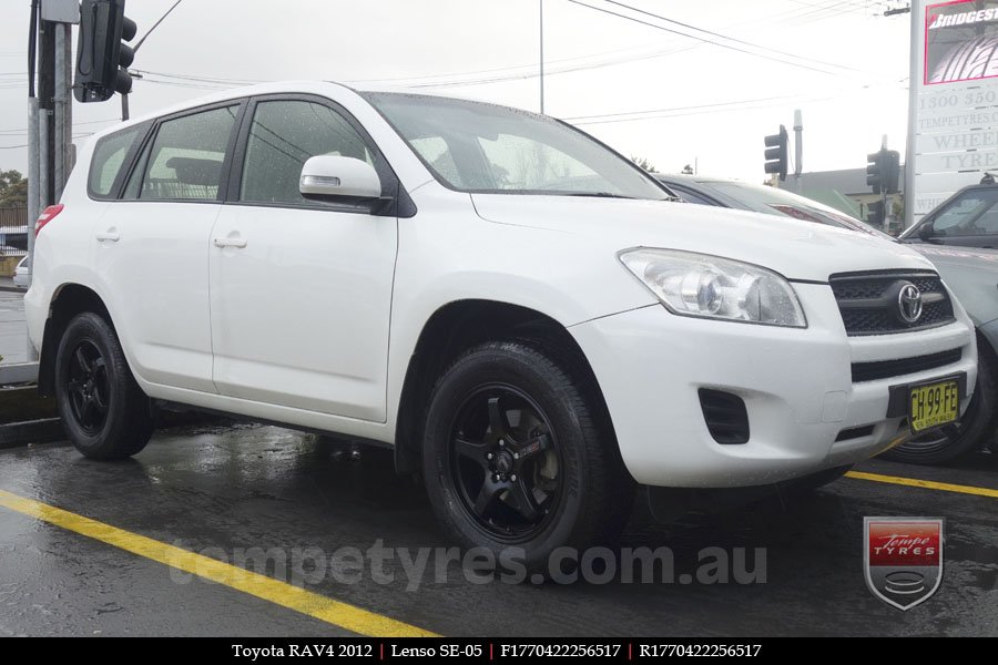 17x7.0 Lenso SE-05 on TOYOTA RAV4