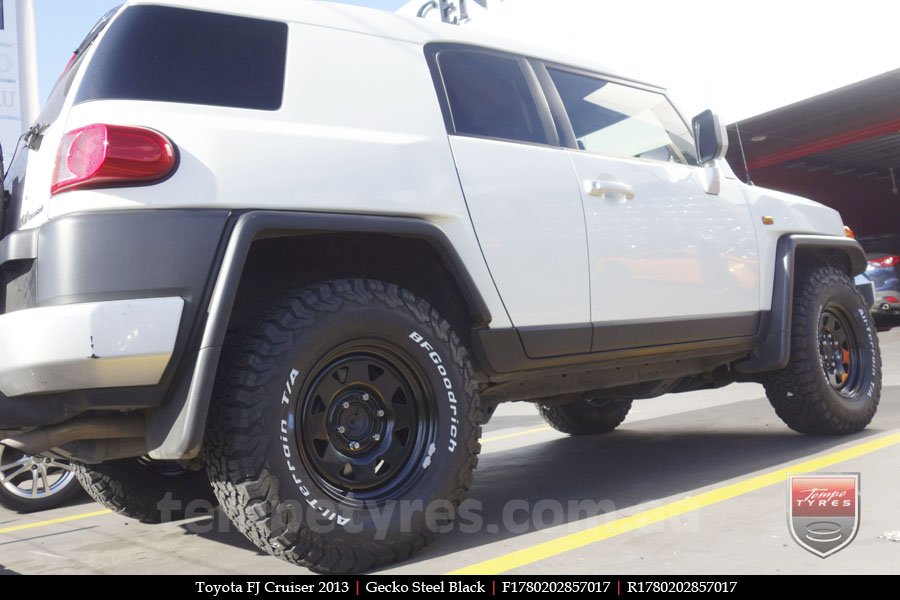 17x8.0 Gecko Steel Black on TOYOTA FJ CRUISER