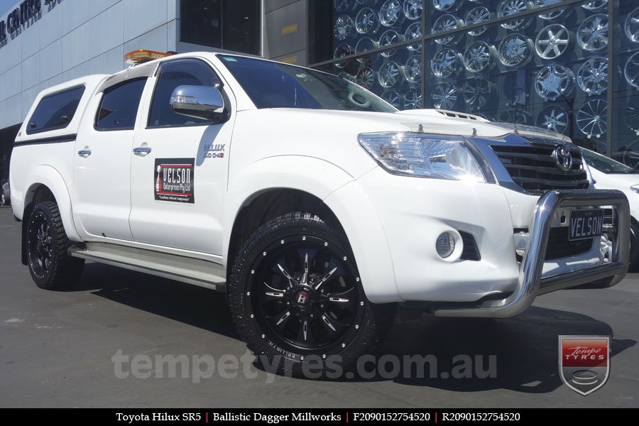 20x9.0 Ballistic Dagger BFM on TOYOTA HILUX