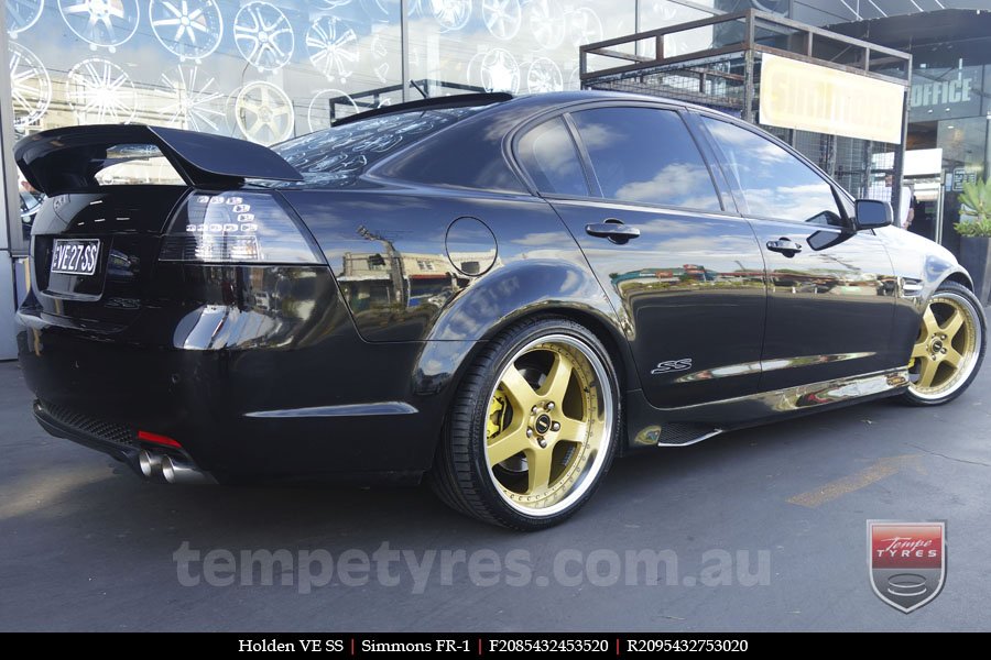 20x8.5 20x9.5 Simmons FR-1 Gold on HOLDEN COMMODORE VE