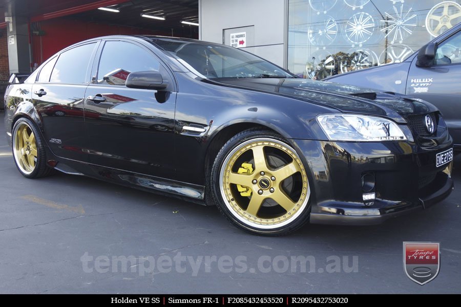 20x8.5 20x9.5 Simmons FR-1 Gold on HOLDEN COMMODORE VE