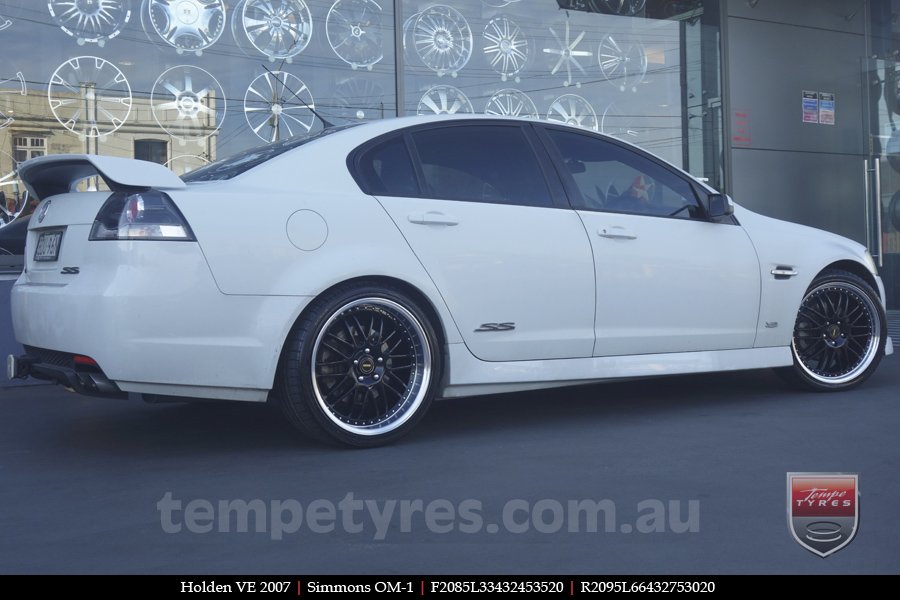 20x8.5 20x9.5 Simmons OM-1 Gloss Black on HOLDEN COMMODORE VE