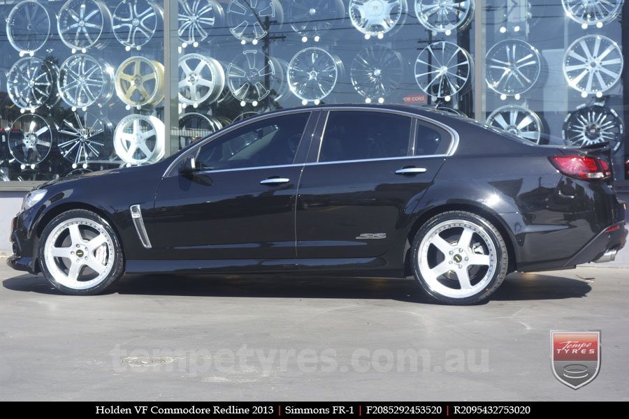 20x8.5 20x9.5 Simmons FR-1 Silver on HOLDEN COMMODORE VF