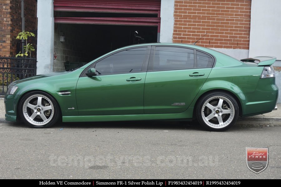 19x8.5 19x9.5 Simmons FR-1 Silver on HOLDEN COMMODORE VE