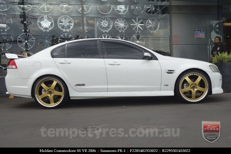 22x8.5 22x9.5 Simmons FR-1 Gold on HOLDEN COMMODORE VE