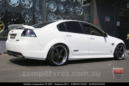 20x8.5 20x9.5 Simmons FR-1 Gloss Black on HOLDEN COMMODORE VE