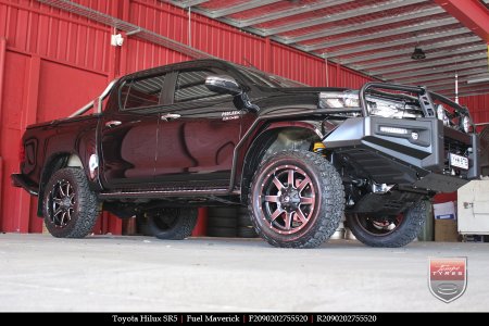 20x9.0 Fuel Maverick on TOYOTA HILUX SR5