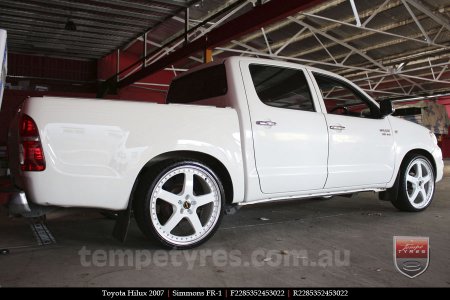 22x8.5 22x9.5 Simmons FR-1 White on TOYOTA HILUX