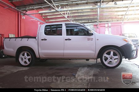 20x8.5 20x9.5 Simmons FR-1 White on TOYOTA HILUX