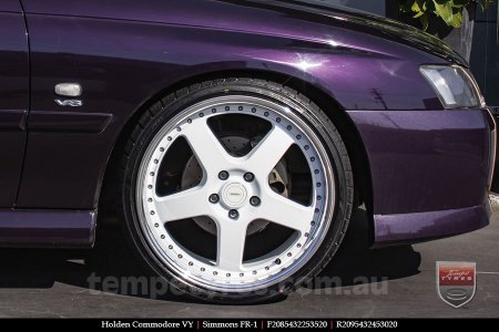 20x8.5 20x9.5 Simmons FR-1 White on HOLDEN COMMODORE