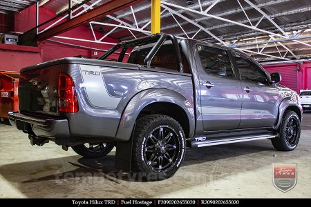 20x9.0 Fuel Hostage on TOYOTA HILUX