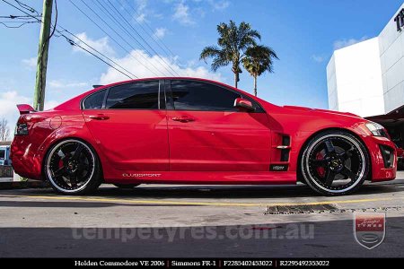 22x8.5 22x9.5 Simmons FR-1 Gloss Black Mirror Lip on HOLDEN COMMODORE VE