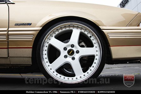 20x8.5 20x9.5 Simmons FR-1 White on HOLDEN COMMODORE VL