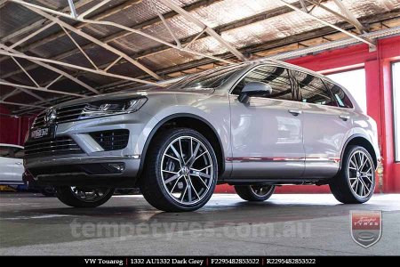 22x9.5 1332 AU1332 Dark Grey on VW TOUAREG