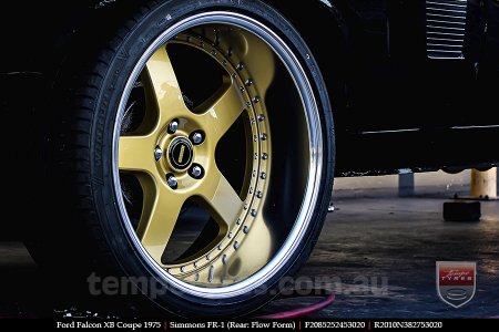 20x8.5 20x9.5 Simmons FR-1 Gold on FORD FALCON XB