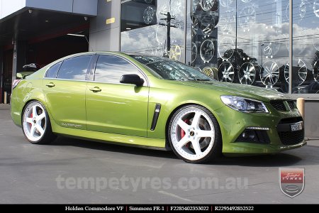 22x8.5 22x9.5 Simmons FR-1 White on HOLDEN COMMODORE VF