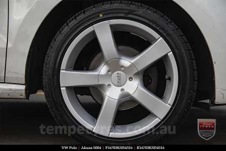 16x7.0 Akuza S004 on VW POLO