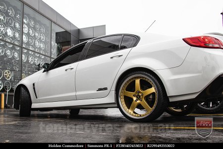 22x8.5 22x9.5 Simmons FR-1 Gold on HOLDEN COMMODORE