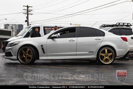 22x8.5 22x9.5 Simmons FR-1 Gold on HOLDEN COMMODORE