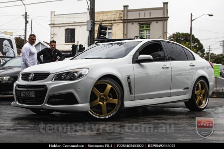 22x8.5 22x9.5 Simmons FR-1 Gold on HOLDEN COMMODORE