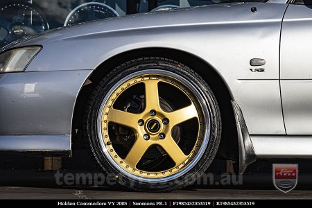 19x8.5 19x9.5 Simmons FR-1 Gold on HOLDEN COMMODORE VY