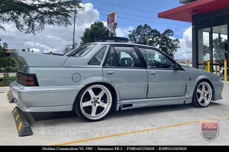 20x8.5 20x9.5 Simmons FR-1 Silver on HOLDEN COMMODORE VL