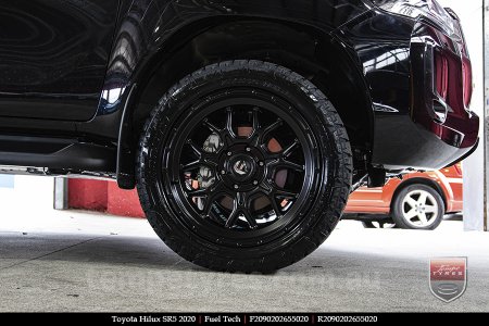 20x9.0 Fuel Tech on TOYOTA HILUX SR5