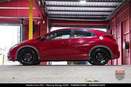 18x8.0 Starcorp Racing Y5428 on HONDA CIVIC