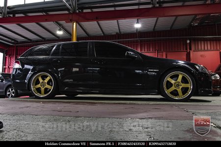 20x8.5 20x9.5 Simmons FR-1 Gold on HOLDEN COMMODORE VE