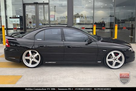 22x8.5 22x9.5 Simmons FR-1 Silver on HOLDEN COMMODORE VY