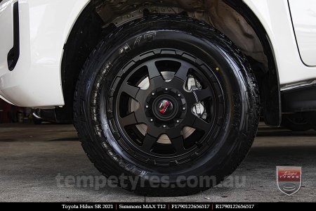 17x9.0 Simmons MAX T12 MK on TOYOTA HILUX