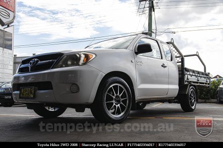 17x7.5 Starcorp Racing LUNAR on TOYOTA HILUX