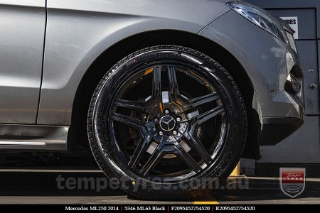 20x9.5 5346 ML63 Black on MERCEDES ML-Class