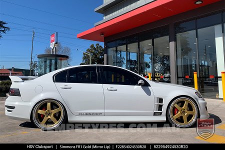 22x8.5 22x9.5 Simmons FR-1 Gold on HSV Clubsport