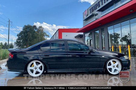 20x8.5 20x9.5 Simmons FR-1 White on Ford Falcon