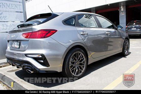 17x7.5 SC Racing 688 Hyper Black on Kia Cerato