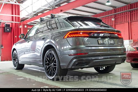 22x9.5 1349 AU1349 Black on Audi Q8