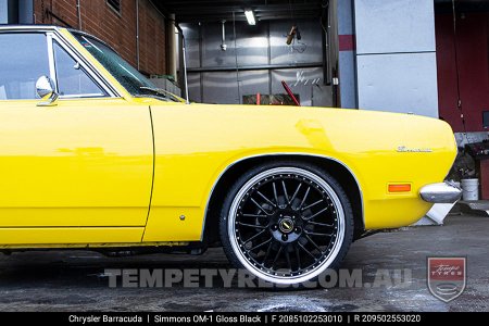 20x8.5 20x9.5 Simmons OM-1 Gloss Black on Chyrsler Barracuda