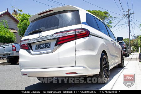 17x7.5 SC Racing 5230 Flat Black on Hyundai Odyssey