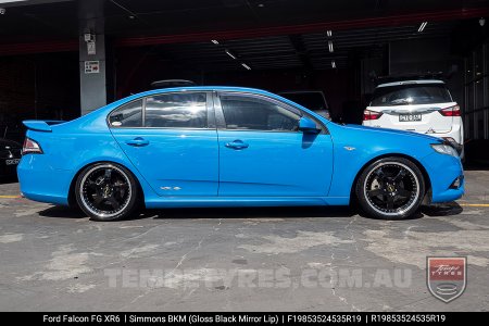 19x8.5 19x9.5 Simmons FR-1 Gloss Black on Ford Falcon