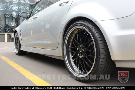 20x8.5 20x9.5 Simmons OM-1 Gloss Black on Holden Commodore VF