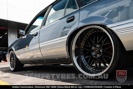 20x8.5 20x9.5 Simmons OM-1 Gloss Black on Holden Commodore