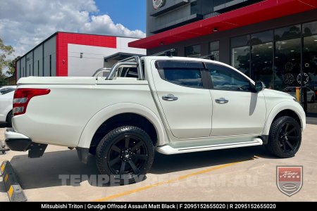 20x9.5 Grudge Offroad ASSAULT Matt Black on Mitsubishi Triton