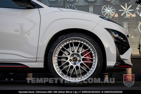 20x8.5 20x9.5 Simmons OM-1 Silver on Hyundai Kona