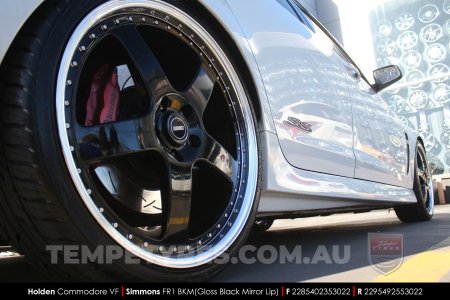 22x8.5 22x9.5 Simmons FR-1 Gloss Black Mirror Lip on Holden Commodore VF