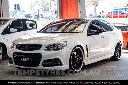 22x8.5 22x9.5 Simmons FR-1 Gloss Black Mirror Lip on Holden Commodore VF