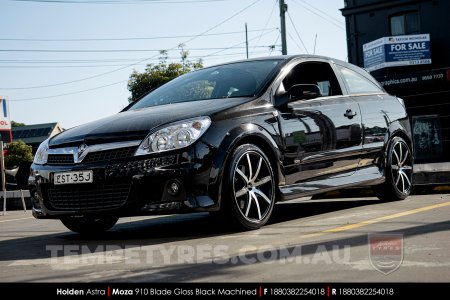 18x8.0 MOZA 910 Blade Gloss Black Machined on Holden Astra